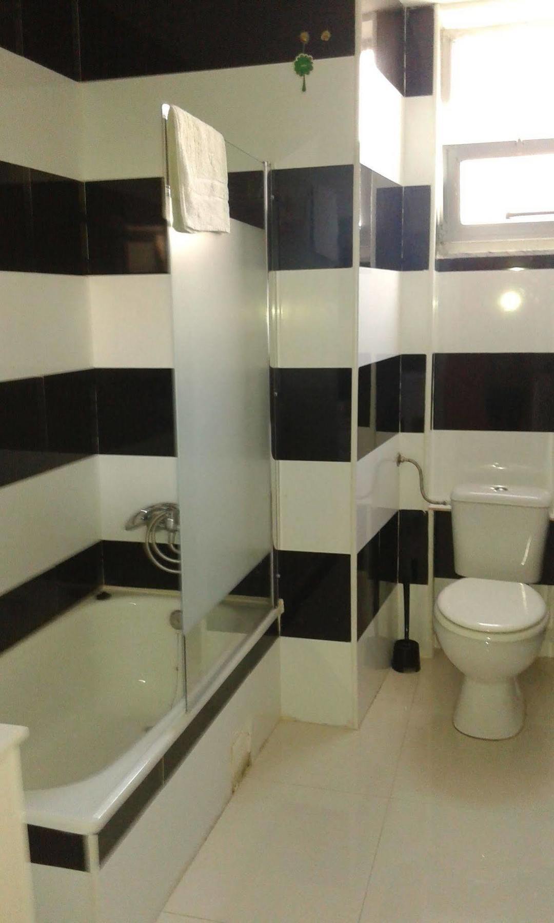Pensao Beira Minho Hotel Lisbon Luaran gambar